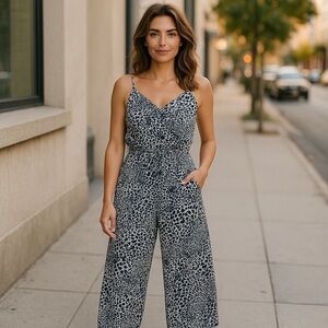 Haus of‎ Vox•Spaghetti Strap Lined Jumpsuit•Ladies Medium